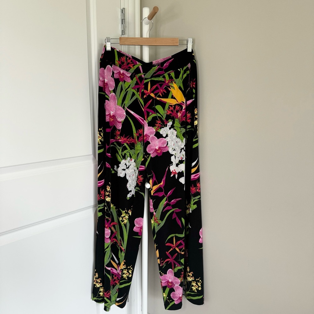 G.I.L.I. Jetsetter Side Slit Pants - Picture 2 of 7